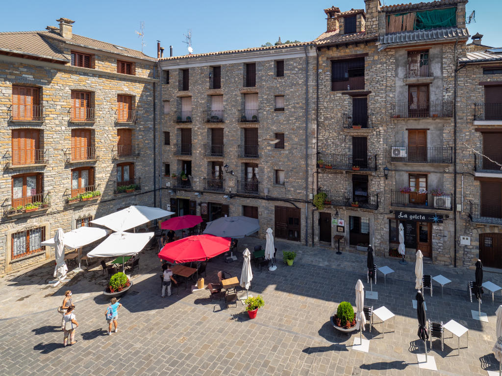 boltaña y su castillo, senderismo inpirineos
