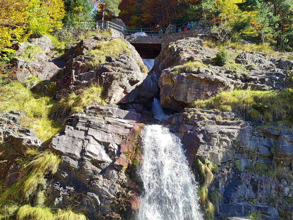 ruta de las cascadas del cinca con Inpirineos